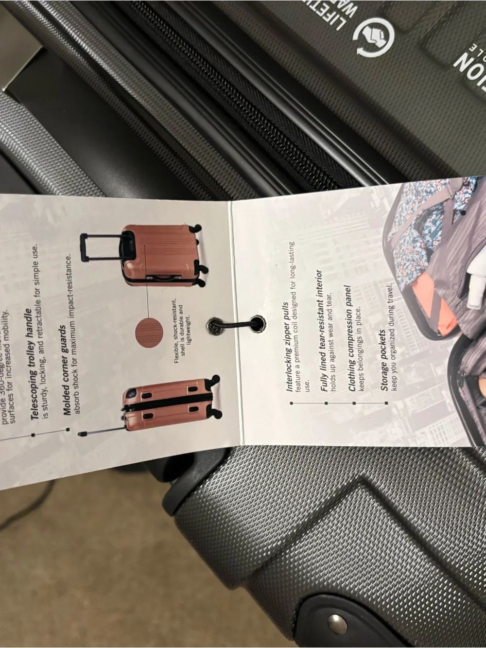 Kenneth Cole REACTION “Out of Bounds” hardshell 4wheel luggage (3 piece set)